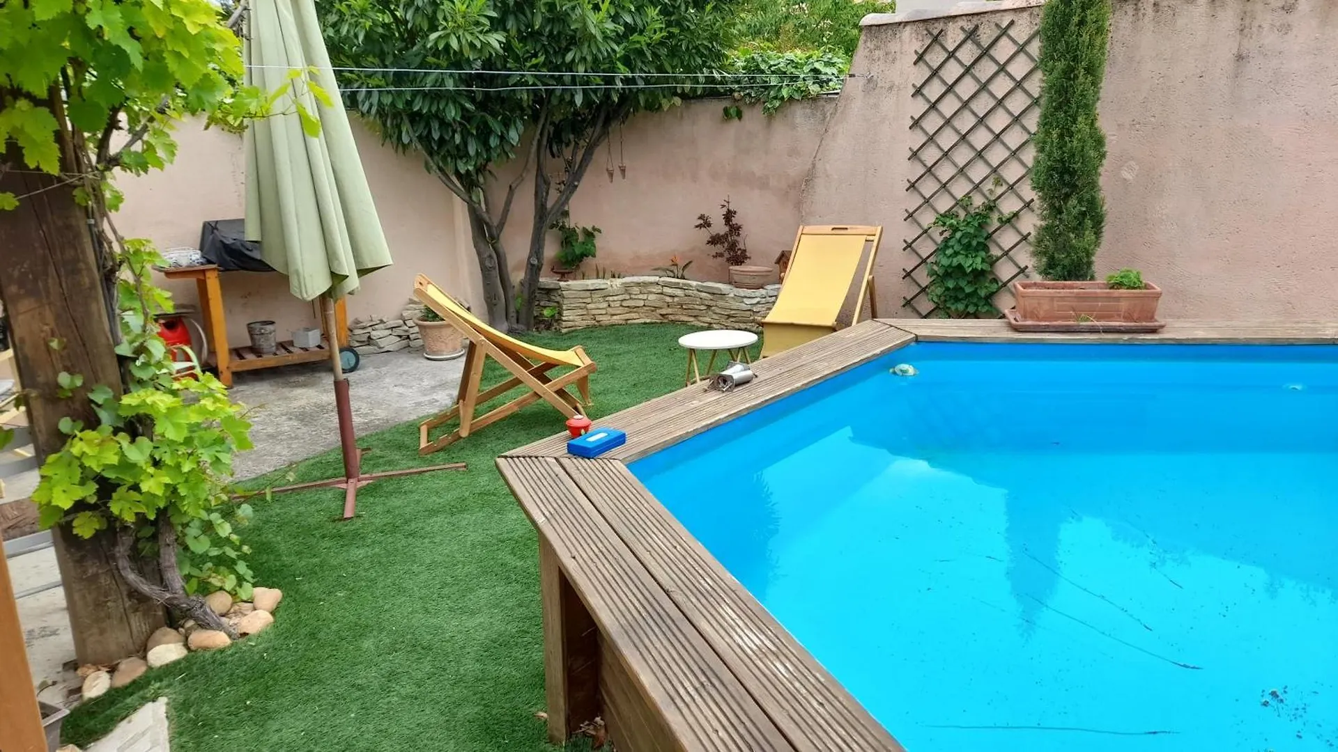 Bed & Breakfast Tramontane Chambre Salon Et Piscine Jonquerettes France